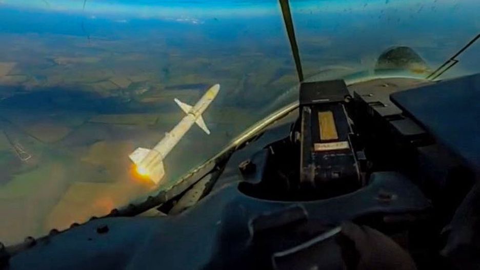 Pocisk AGM-88 wystrzelony z MiG-a-29