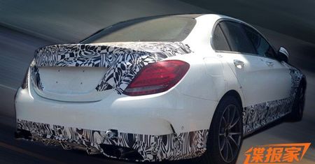Mercedes-Benz C63 AMG sedan wyszpiegowany w Chinach