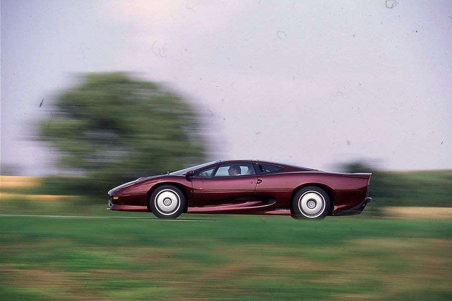 Jaguar XJ220 (fot. sportauto-online.de)