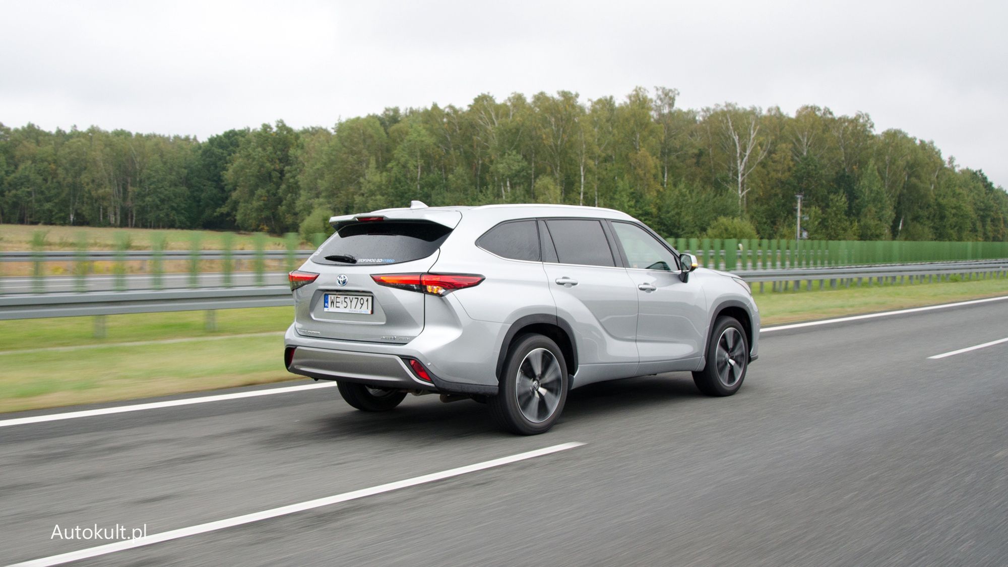Ford Explorer vs. Toyota Highlander