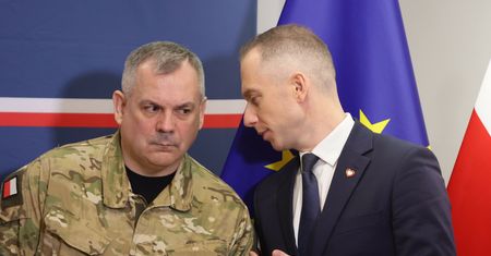 Generał wywołał burzę. "Nie powinniśmy ludzi uspokajać"