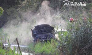 Auto 27-latka utknęło. Zaczął "piłować" silnik. Oto finał