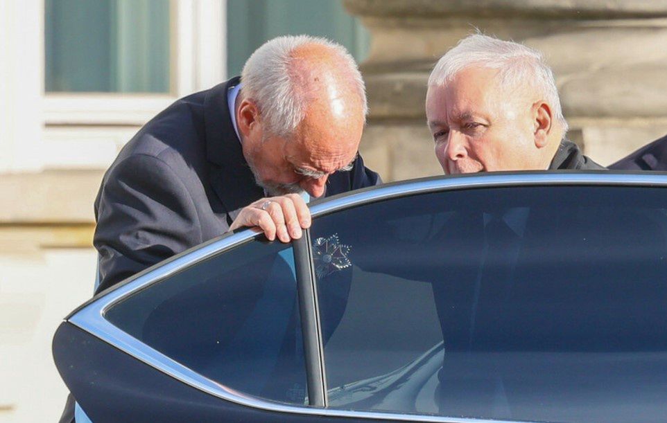 Nieoficjalnie: Kaczyński przerwie objazd Polski. "Są te problemy"