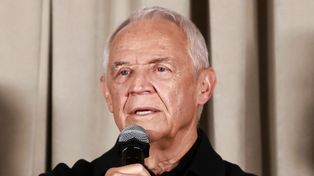 Marek Kondrat dziś jest szczęśliwy u boku młodszej o 38 lat żony. Mało kto pamięta, że z pierwszą żoną wziął ślub PRZED KAMERAMI TVP