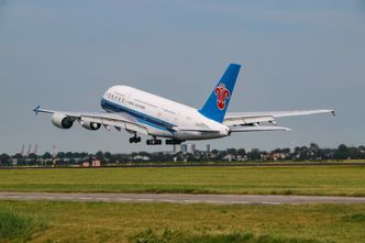 Pasażerowie nawet nie wiedzą, że wspierają reżim Putina. Miliony euro rocznie