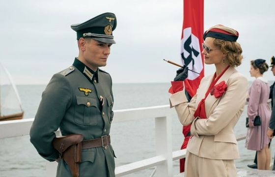 „Zatoka szpiegów” wciąga widza w rozgrywki wywiadowcze czasów wojny. Recenzja nowego serialu TVP