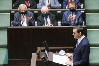 Budżet 2022. "Kreatywna księgowość i dwa długi"