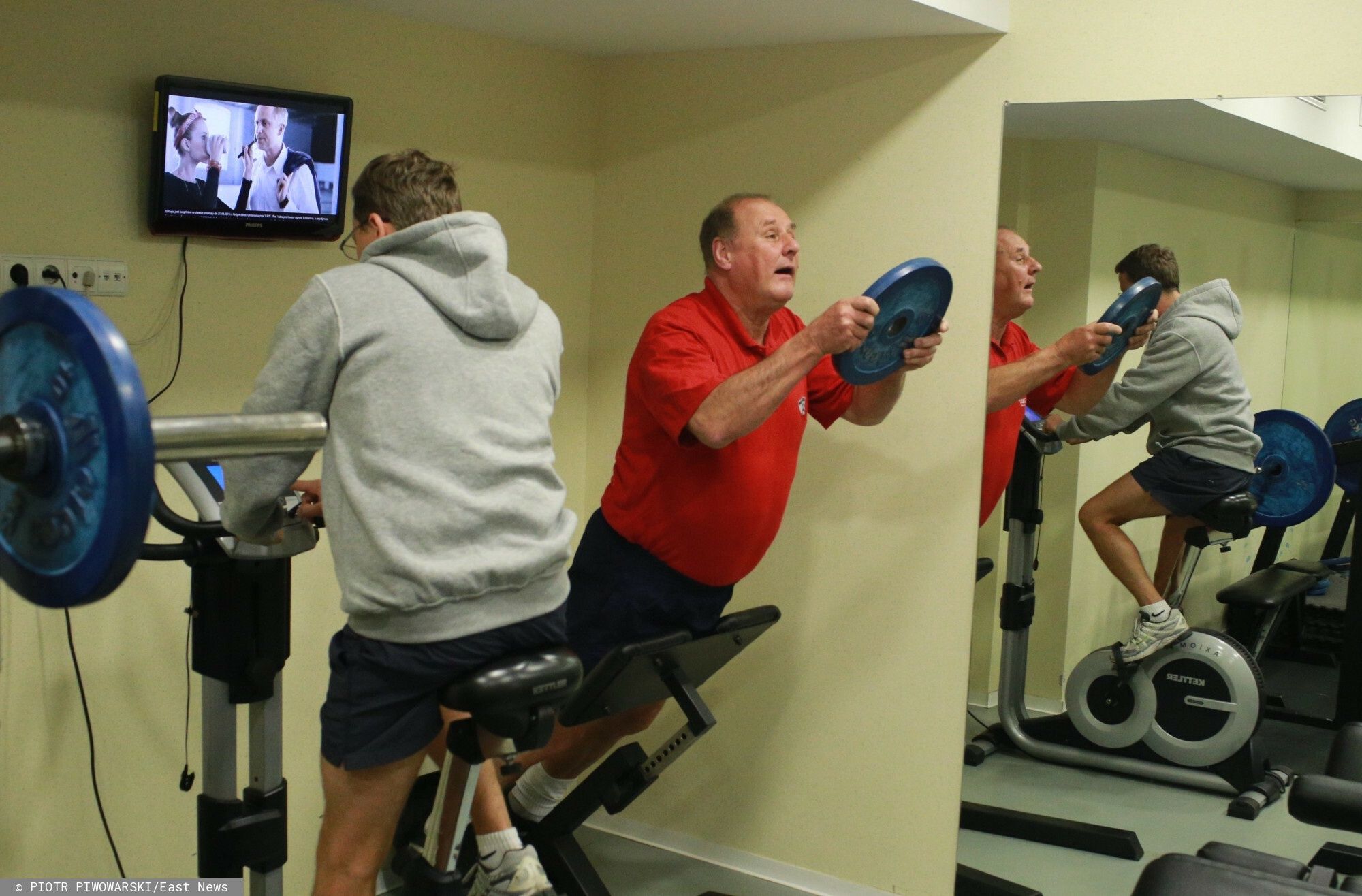 Jan Tomaszewski i Dariusz Joński na siłowni w Domu Poselskim