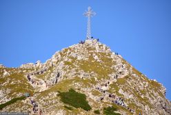 Wszedł na Giewont, ale było mu mało. Turyści oburzeni