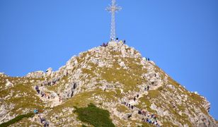 Wszedł na Giewont, ale było mu mało. Turyści oburzeni