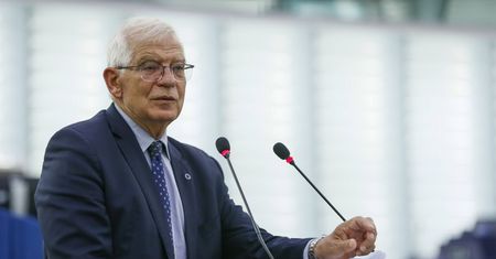 Zakaz wiz dla Rosjan? Borrel jest przeciw