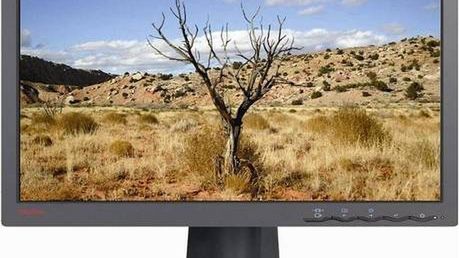 Lenovo ThinkVision L220x – dużo pikseli na małej przekątnej 1