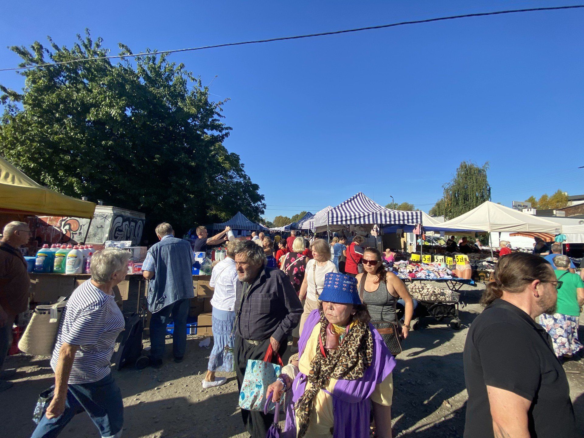 Targowisko na Dworcu Świebodzkim