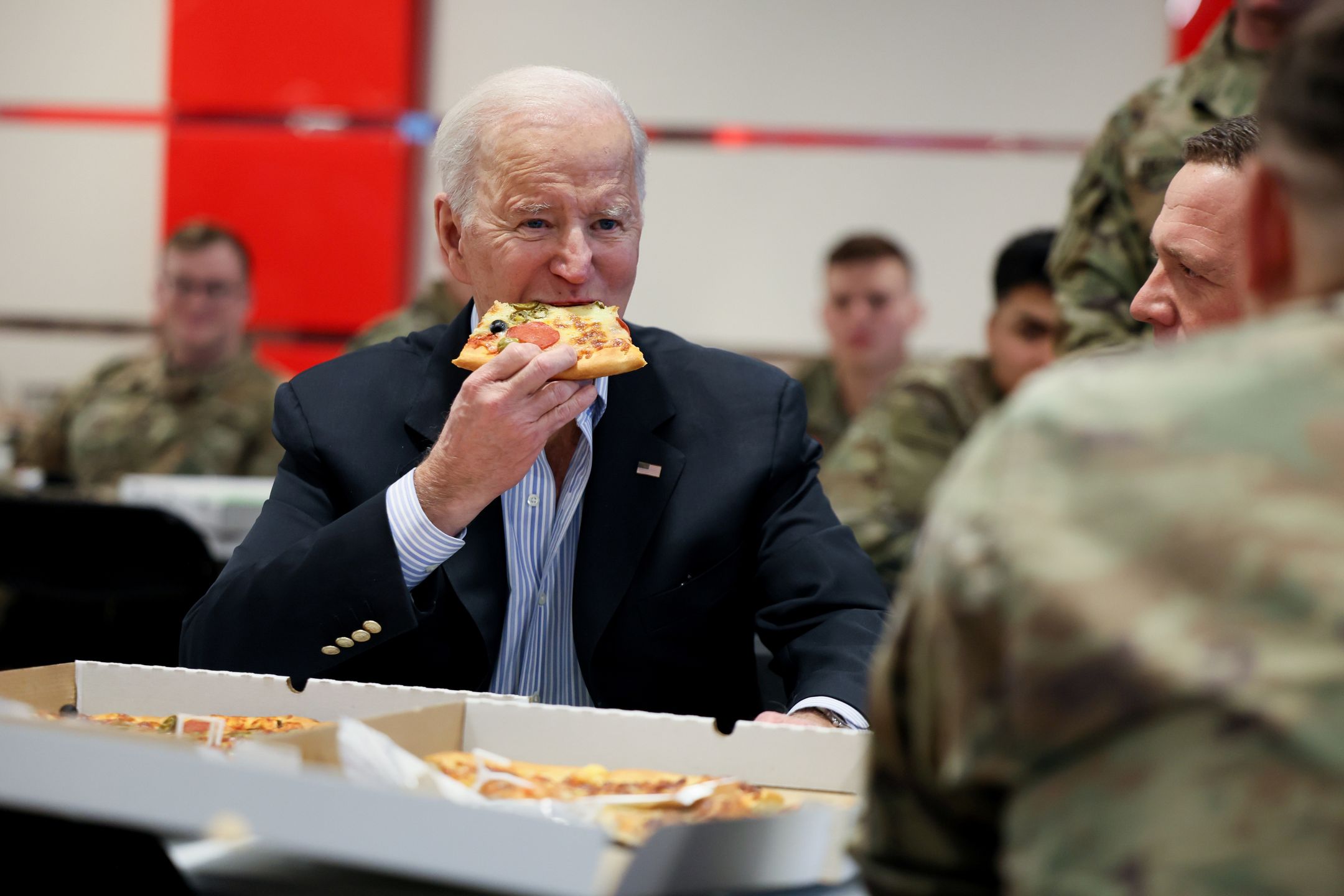 Joe Biden skosztował polskiej pizzy