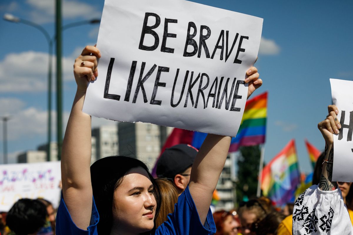 Будь сміливим, як Україна. (Photo by Volha Shukaila/SOPA Images/LightRocket via Getty Images)