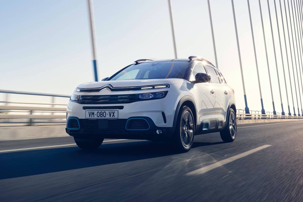 C5 Aircross Plug-in Hybrid będzie tańszy niż Peugeot 3008 z tym samym napędem.