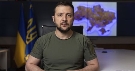 Kruchy "pakt o nieagresji". W Ukrainie, mimo wojny, toczy się walka o władzę