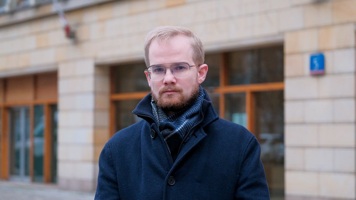 Warszawa, 22.12.2022. Wiceminister finansów Piotr Patkowski przed siedzibą Polskiej Agencji Prasowej w Warszawie, 22 bm. Piotr Patkowski był gościem Studia PAP. (mr) PAP/Mateusz Marek ***Zdjęcie do depeszy PAP pt. Wiceminister finansów: wzrost PKB w przyszłym roku może wynieść 1 proc. lub nawet więcej***