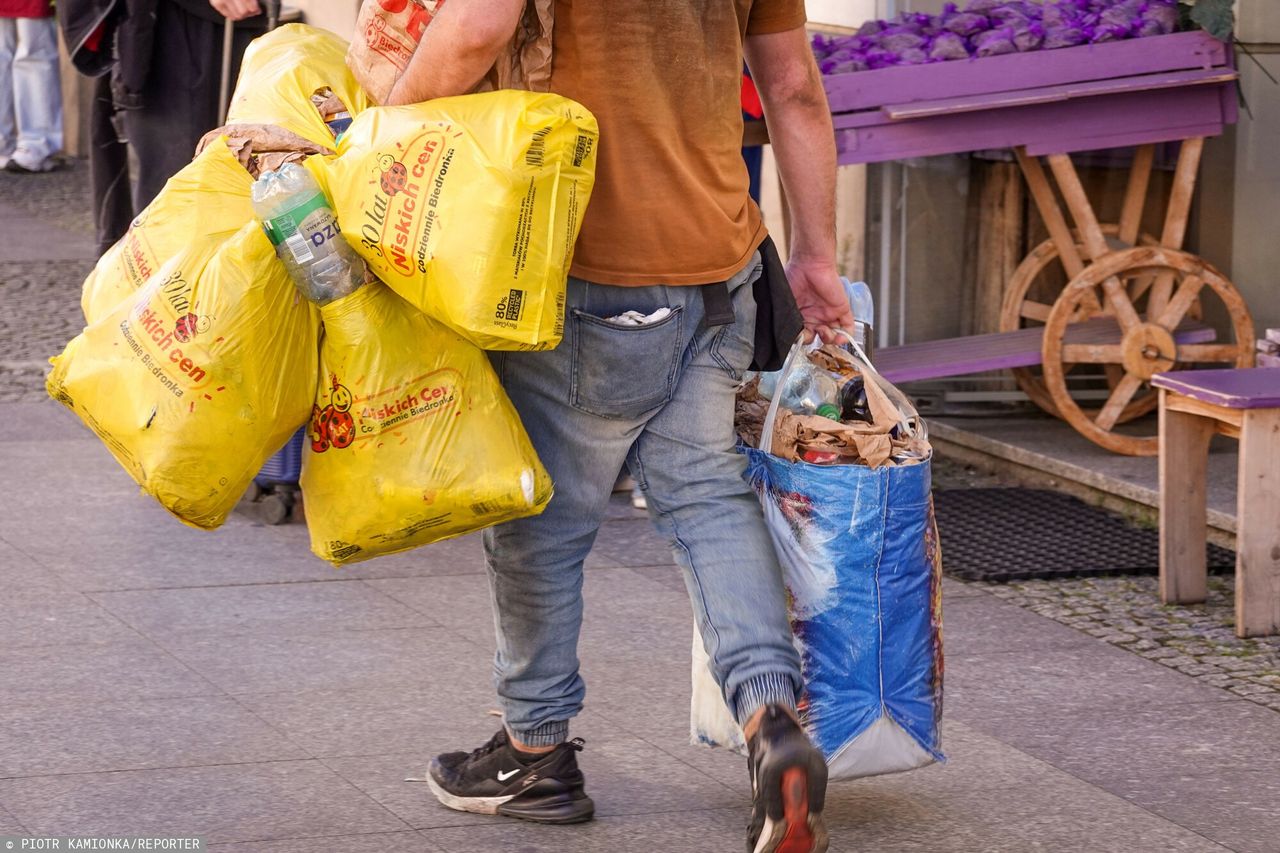 Brak popularnej funkcji kasie w Biedronce. To wina systemu kaucyjnego