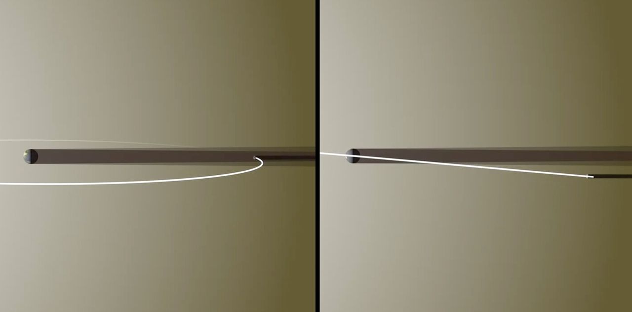 Porównanie sytuacji, gdy w pełni mamy zaćmienie Księżyca (po lewej), i sytuacji, gdy zaćmienie nie występuje (po prawej).