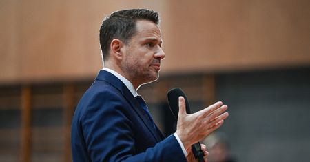 Chcą się dorobić na Rafale Trzaskowskim. Ogłoszeń przybywa