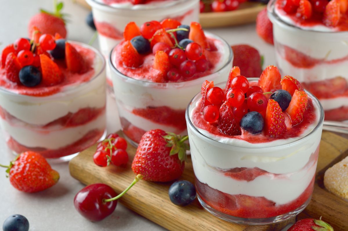 Savouring summer: Twist on strawberry tiramisu