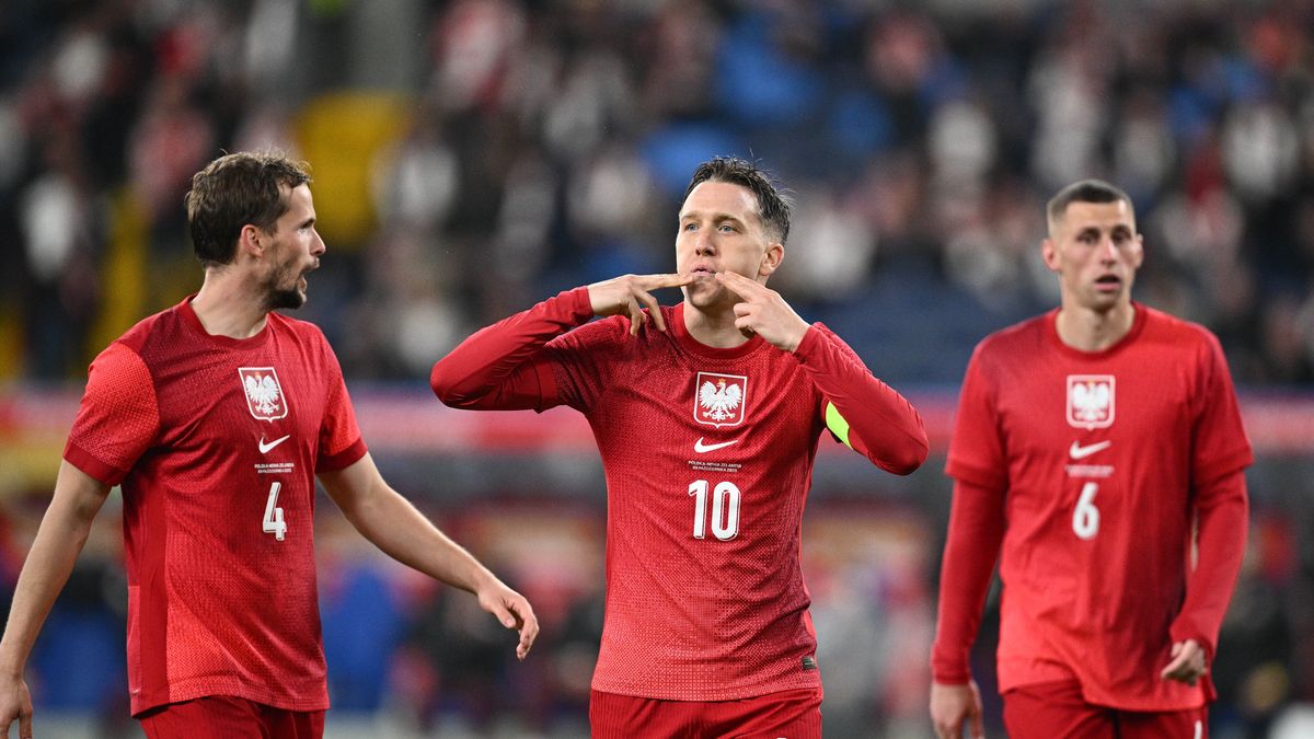CHORZOW, POLAND - OCTOBER 9: Piotr Zielinski of Poland celebrates after scoring the first goal during the International Friendly match between Poland and New Zealand at Silesian Stadium on October 9, 2025 in Chorzow, Poland. (Photo by Sebastian Frej/Getty Images)