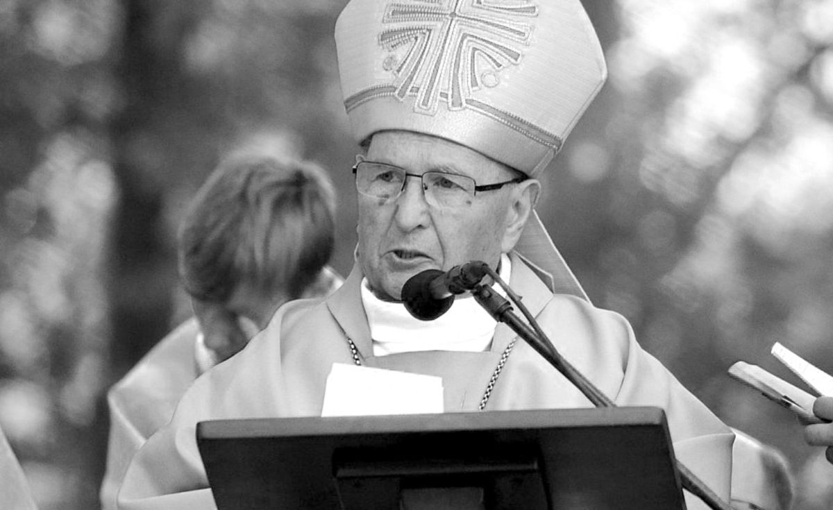 Bp Piotr Krupa