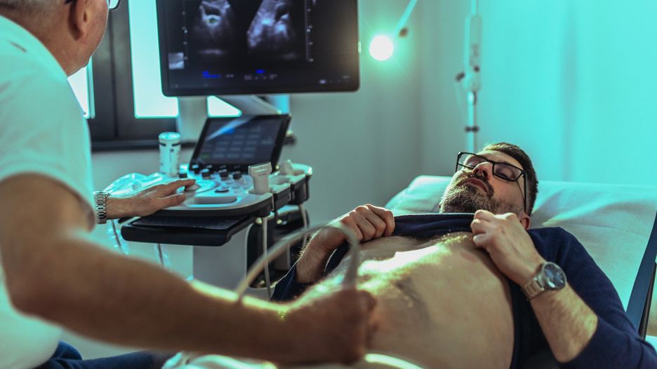 Mobilne laboratorium bada zdrowie mężczyzn