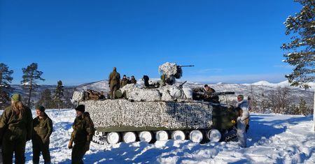 Norwegia zwiększa pobór do wojska. Szkoli się nawet księżniczka