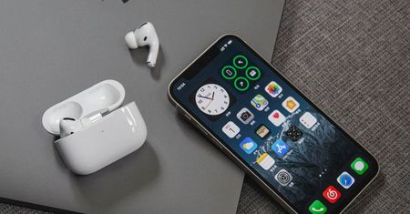 Ile można wycisnąć z fana Apple? Wyższe ceny iPhone'ów to nie wszystko