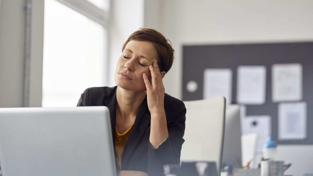 Coraz więcej Polaków odczuwa przepracowanie