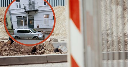 Zaskakujący widok w Łodzi. Wylali beton na ulicy wokół samochodu