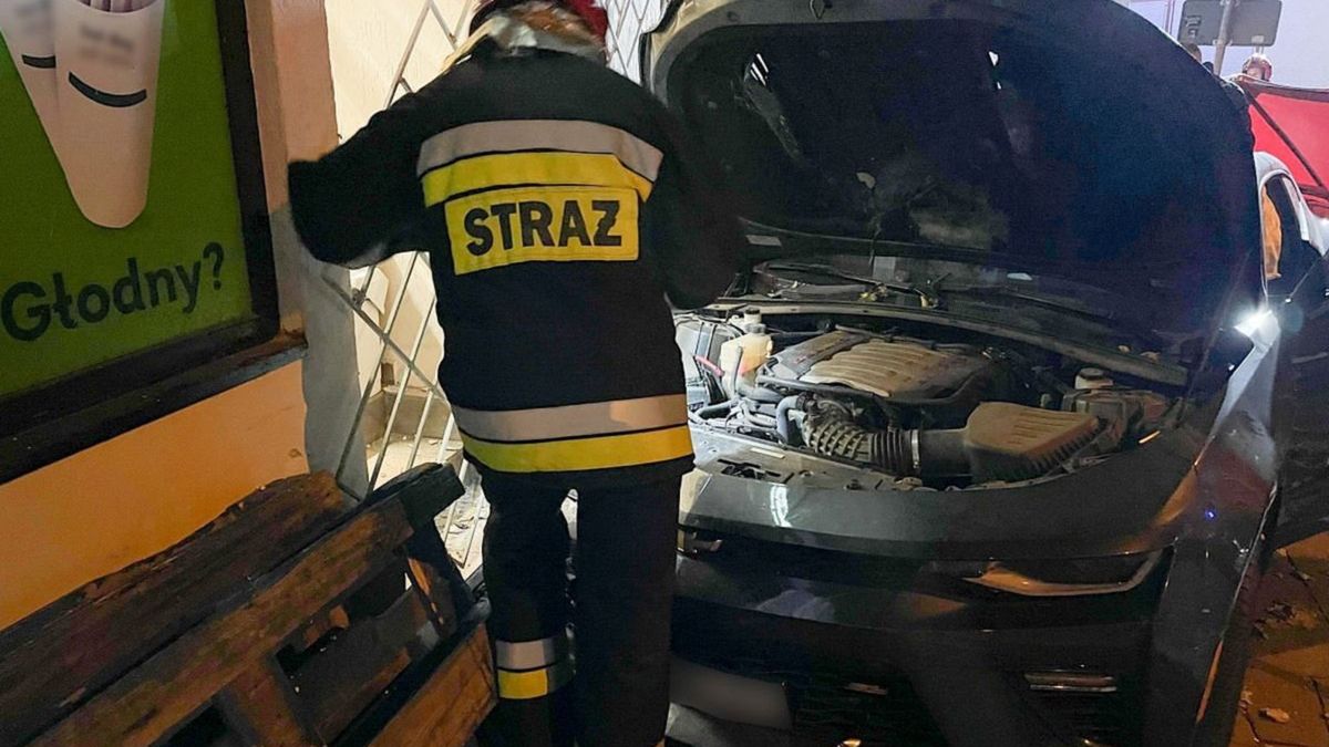 W 4-latka wjechał rozpędzony samochód 