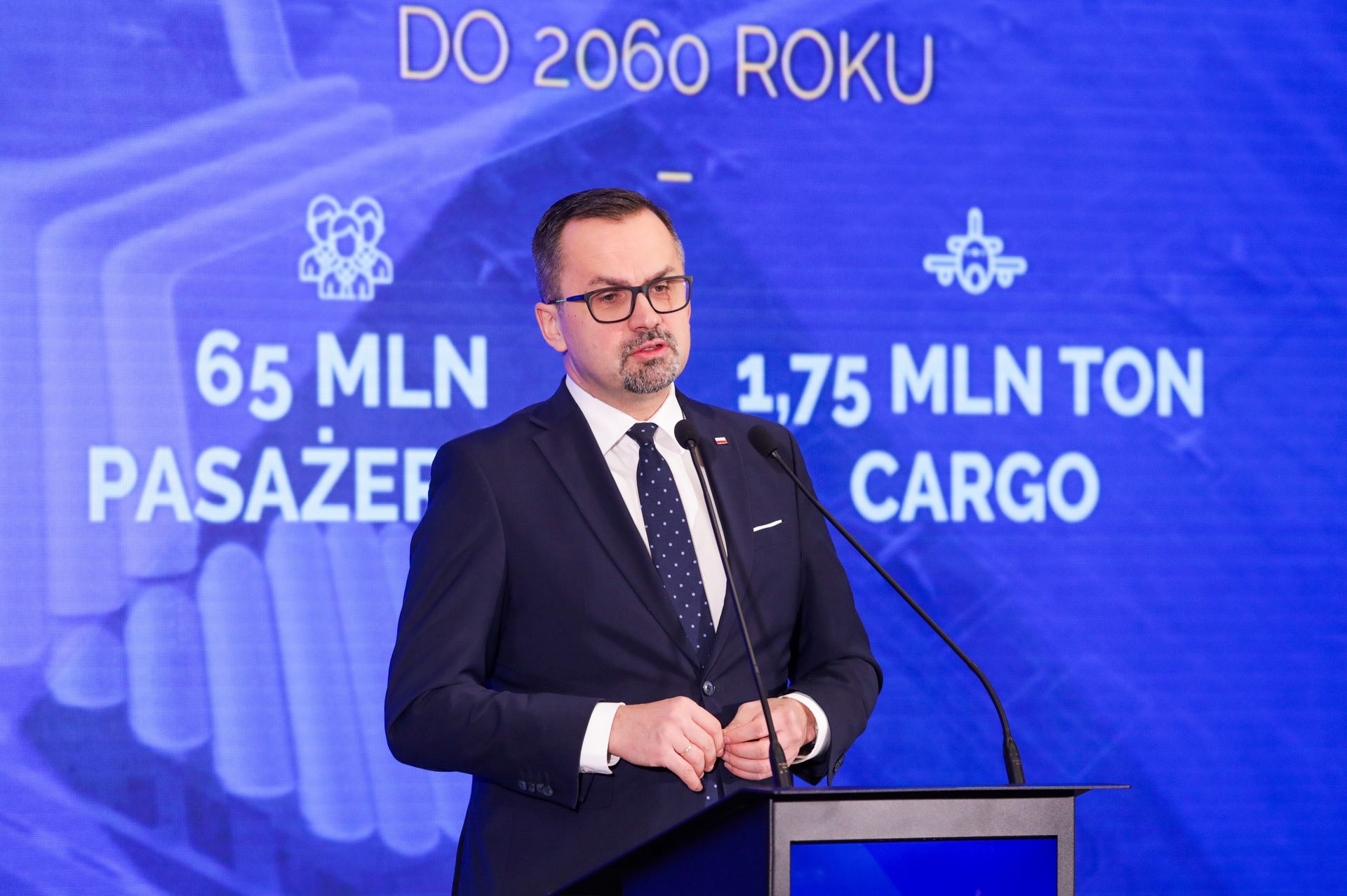 Co robi Horała w sejmie? Nietypowe zachowanie polityka PiS
