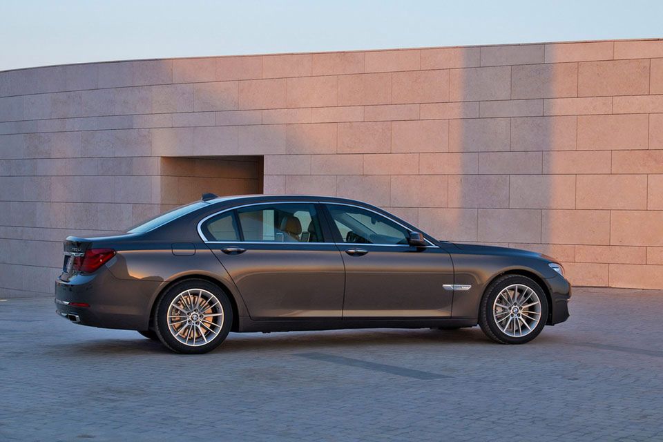 BMW serii 7 na rok 2013 - megagaleria niemieckiego okrętu flagowego 183