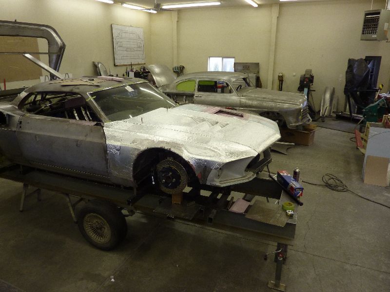 Ford Mustang Mach 40 fot.6