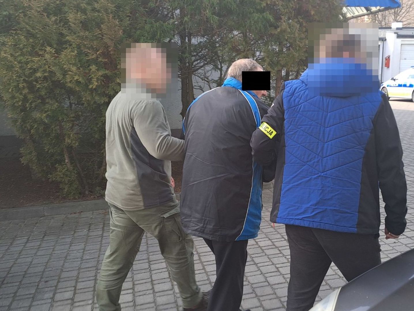 78-latek rozlał benzynę na stacji paliw. Chciał spowodować eksplozję