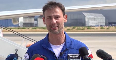 Polski astronauta już w Europie. Mówi, że to "doświadczenie jego życia"