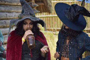 Grodzisk Owidz: Baba Jaga najsłynniejsza słowiańska wiedźma rozgościła się na wyjątkowym festiwalu