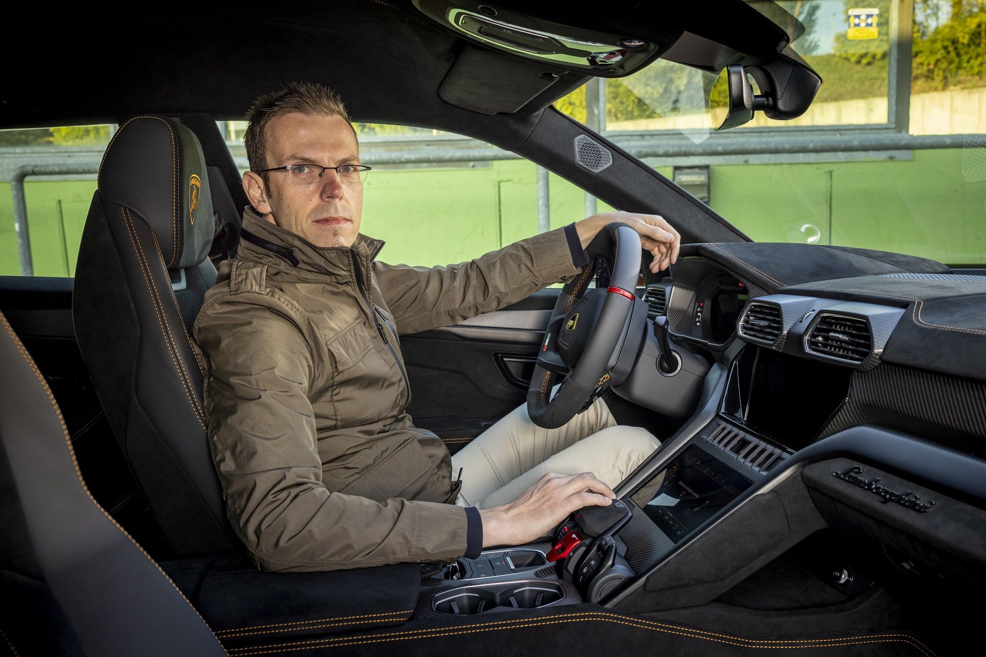 Rouven Mohr w Lamborghini Urusie Performante