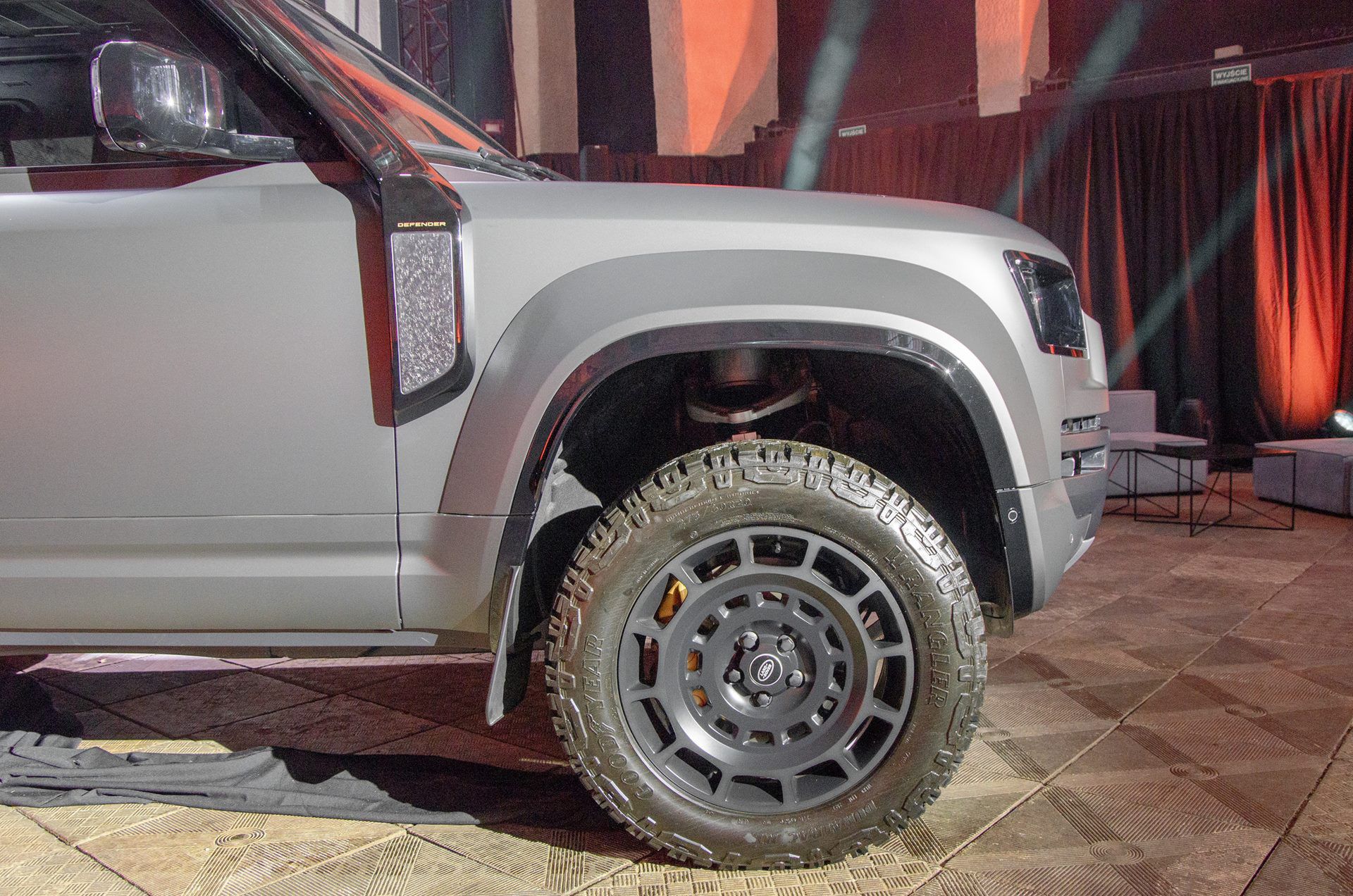 Defender Octa