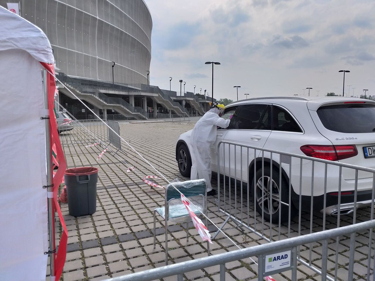 Koronawirus. Mobilny punkt badań na Stadionie Wrocław do zamknięcia