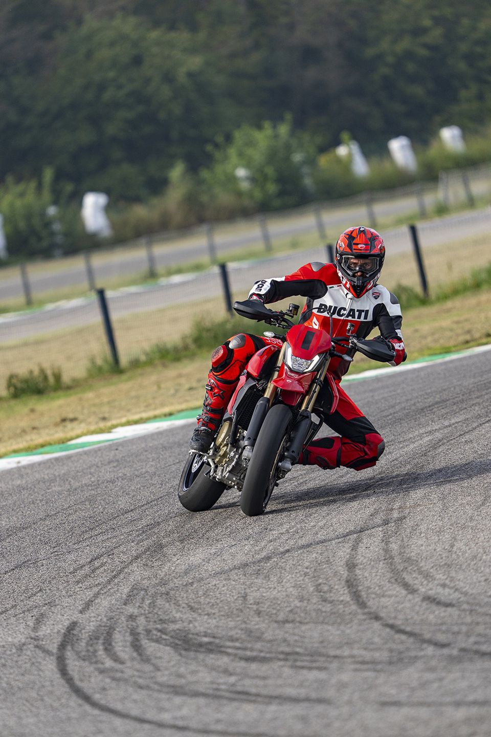 Ducati Hypermotard 698 Mono