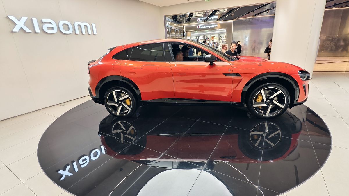 A Xiaomi smart car is displayed in the Xiaomi Smart Home flagship store in Shanghai, China, on November 16, 2025. (Photo by Costfoto/NurPhoto via Getty Images)