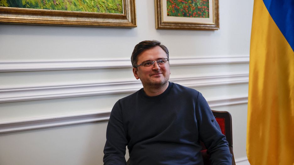 Kułeba odpowiada Macronowi. "Te apele poniżają Francję"