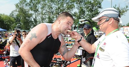 ZOSTAWIŁ DZIECI i poleciał na Majorkę!
