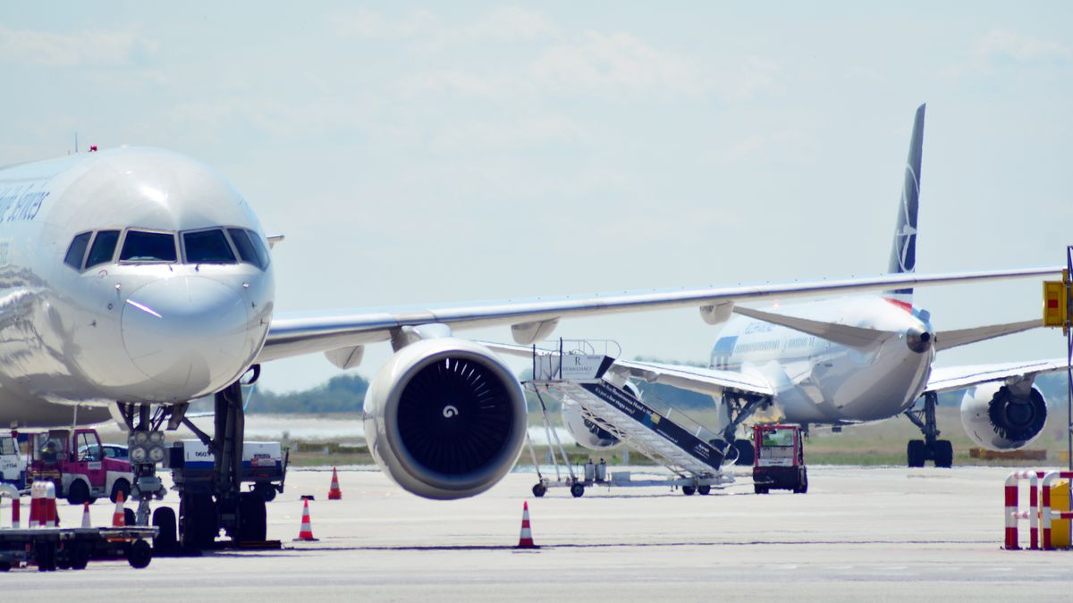 Linie lotnicze krytykują unijne przepisy dot. odszkodowań za opóźnione i odwołane loty