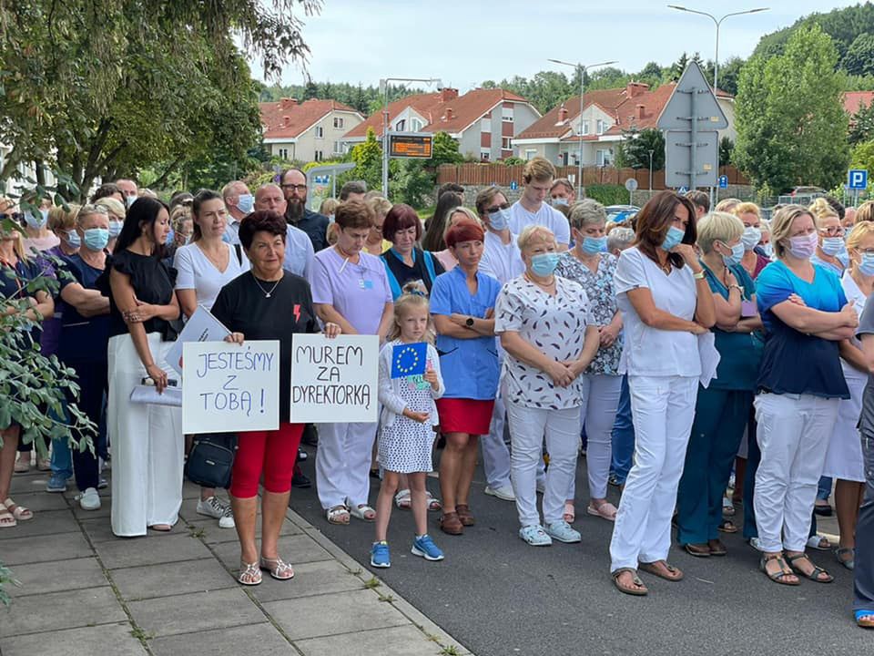 Afera po odwołaniu dyrektor szpitala w Wałbrzychu. "Zagrożenie dla życia i zdrowia mieszkańców"