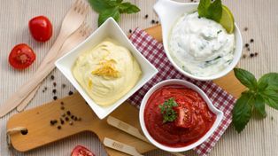 Sosy do dań z grilla - te sosy podkreślą smak grillowanych i pieczonych mięs oraz warzyw